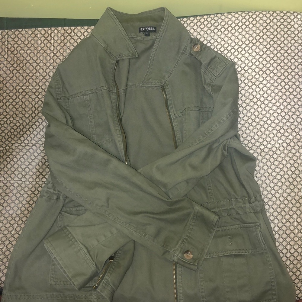 Express Cute Jacket - Picture 2 of 3